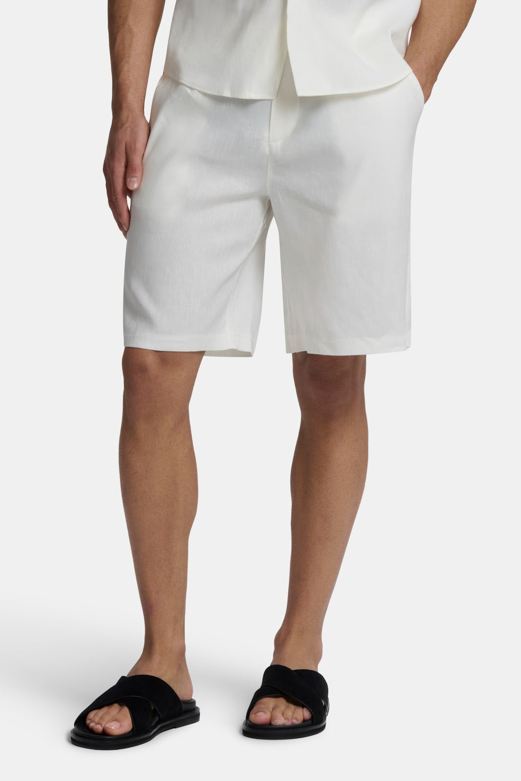 THE LINEN SET